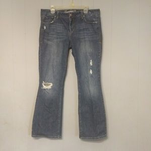 American Eagle Outfitters distressed jeans